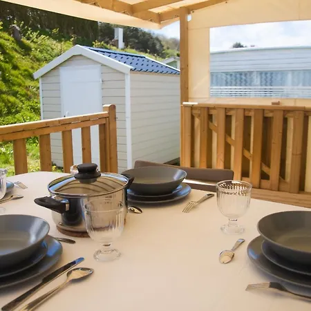 Mobil - 4 Personnes キャンプ場